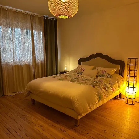 Nid Douillet A Holiday home *